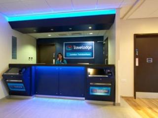 Travelodge London Twickenham Экстерьер фото