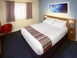 Travelodge London Twickenham Экстерьер фото