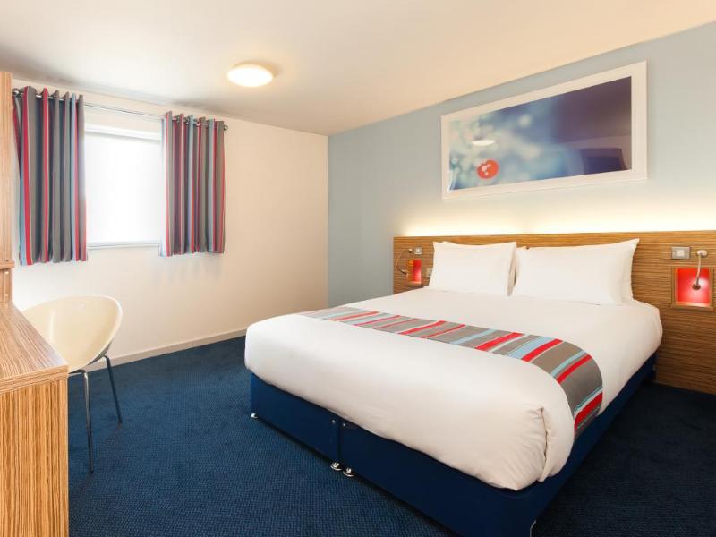 Travelodge London Twickenham Экстерьер фото